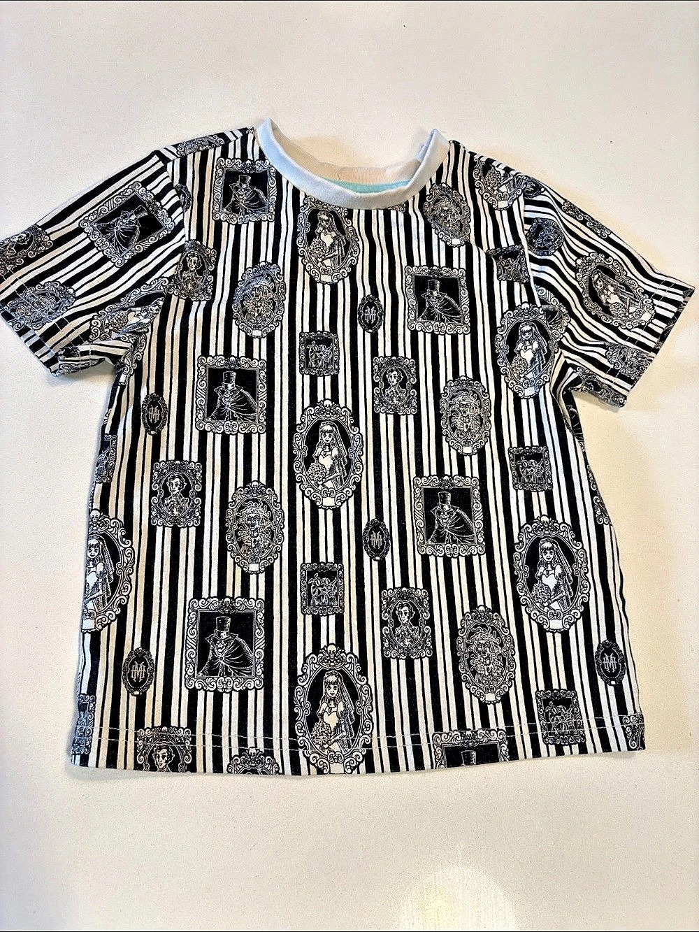 Disney Haunted MansionPortraits Graphic Tee